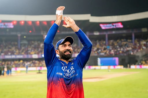 दिनेश कार्तिक किन RCB को ब्याटिङ कोच र मेन्टरको लागि उत्तम विकल्प हो?